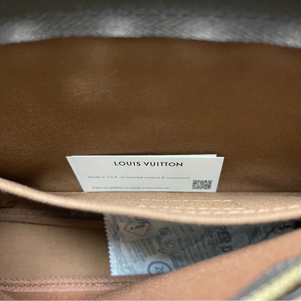 Louis Vuitton Brown Monogram Crossbody Bag with Gold Hardware - Picture 6 of 7